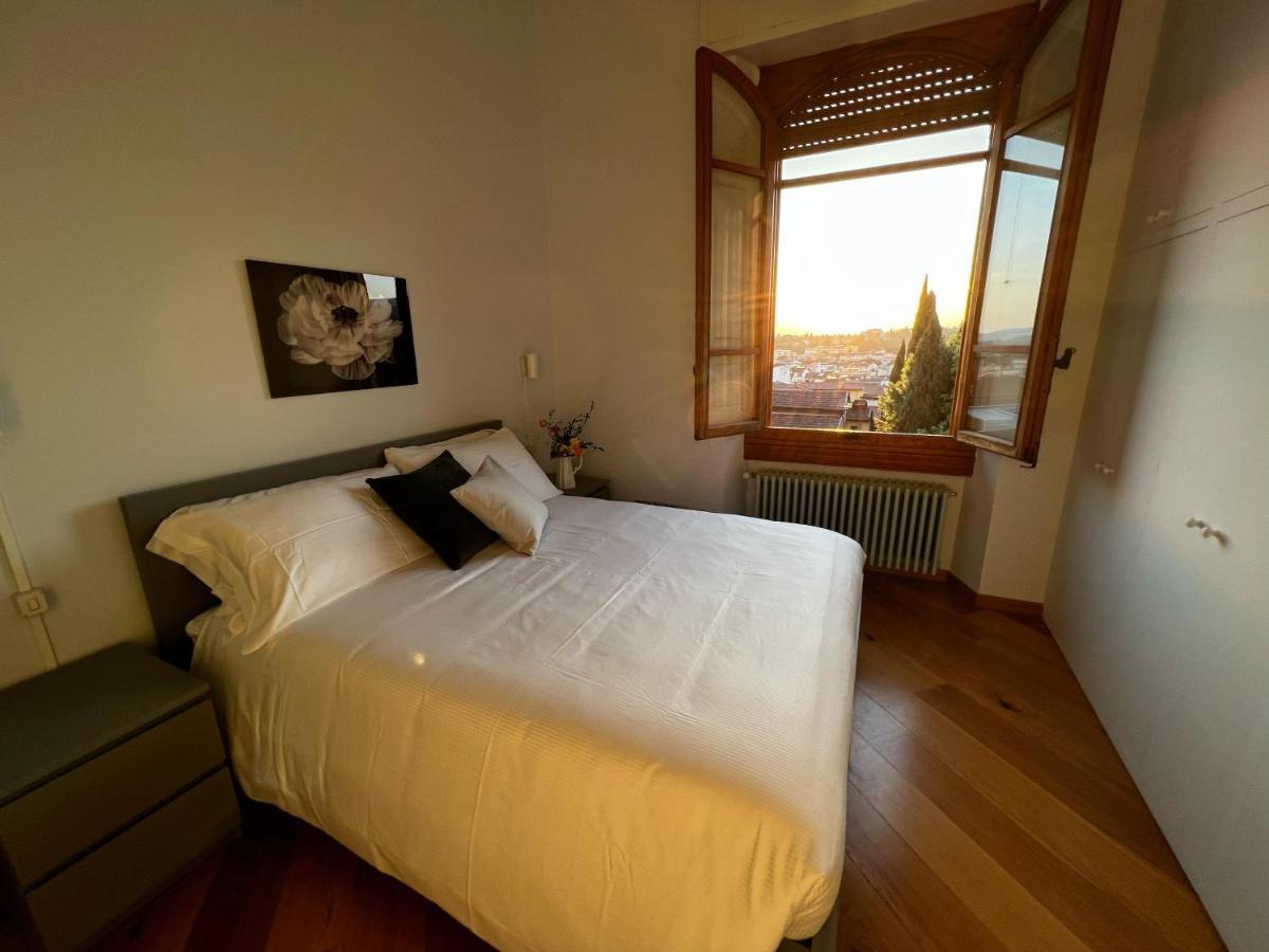 Chic Apt In Villa - Dolcevita Holiday フィレンツェ エクステリア 写真