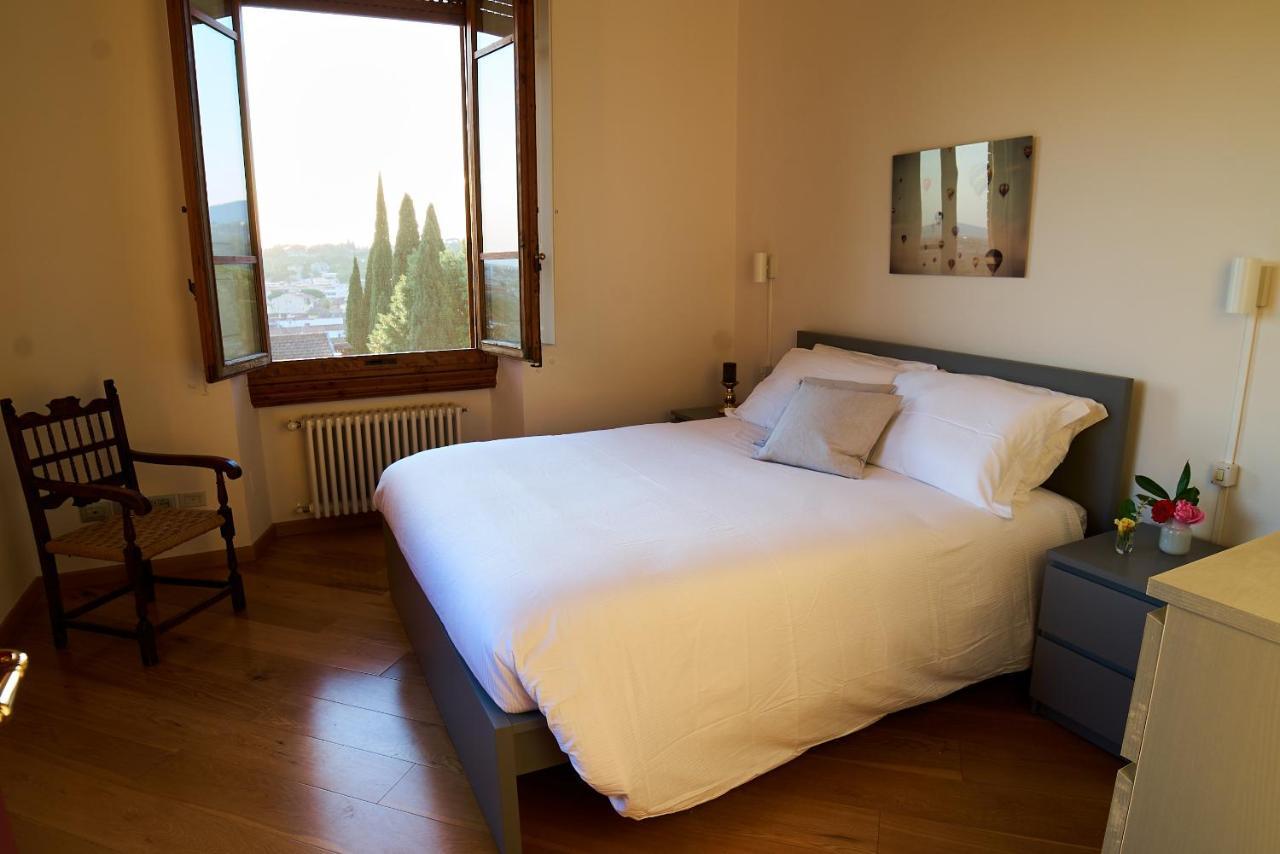 Chic Apt In Villa - Dolcevita Holiday フィレンツェ エクステリア 写真