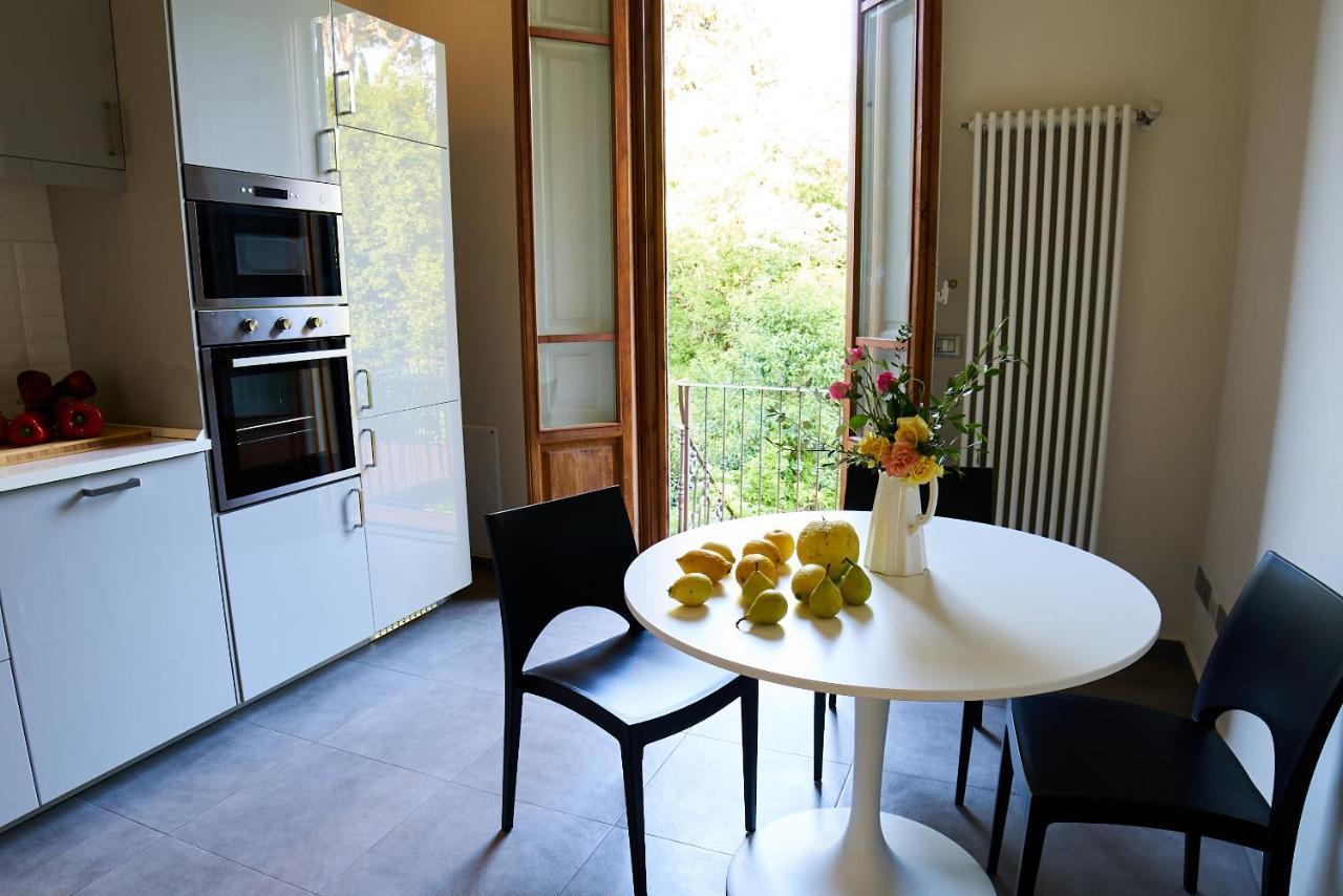 Chic Apt In Villa - Dolcevita Holiday フィレンツェ エクステリア 写真