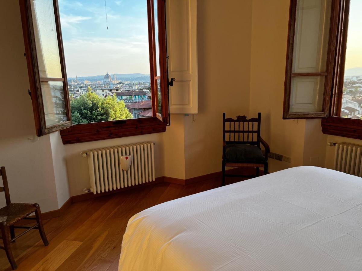 Chic Apt In Villa - Dolcevita Holiday フィレンツェ エクステリア 写真